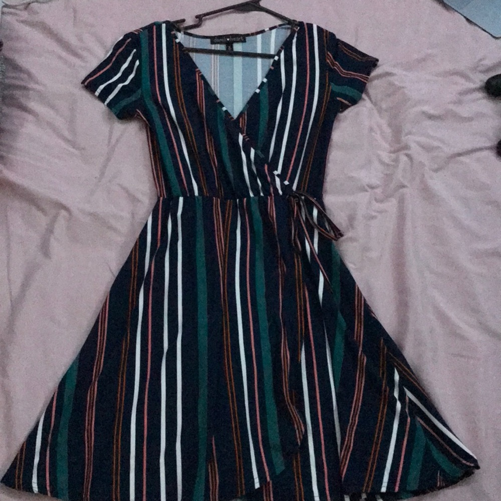 Cute dress with little tie in front